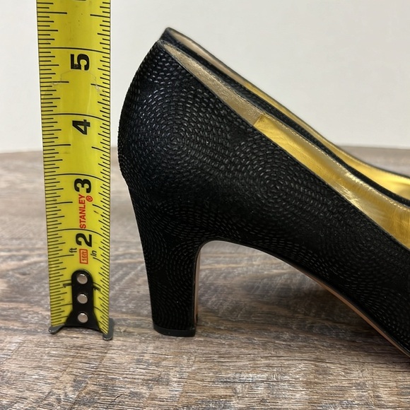 Bruno Magli Black Textured Leather Pumps – Made in Italy – Size 8.5 - Picture 5 of 14